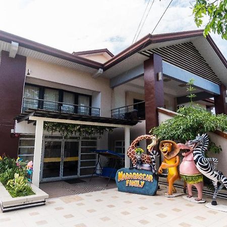 Quezon Premier Hotel - Candelaria Candelaria  Екстериор снимка