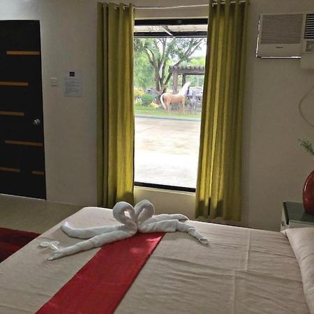 Quezon Premier Hotel - Candelaria Candelaria  Екстериор снимка