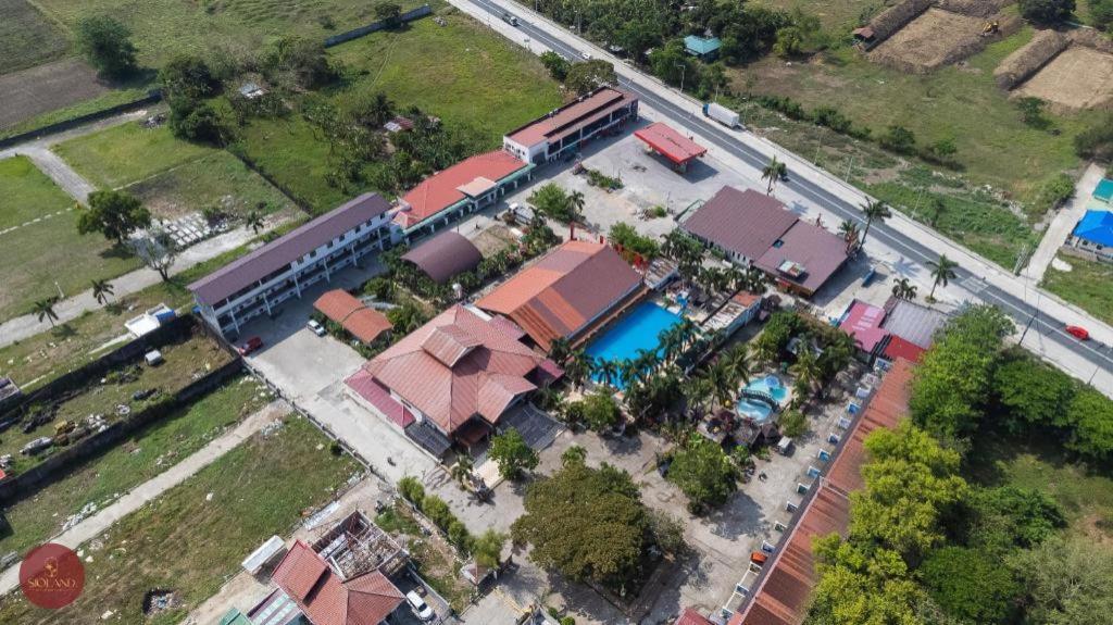 Quezon Premier Hotel - Candelaria Candelaria  Екстериор снимка