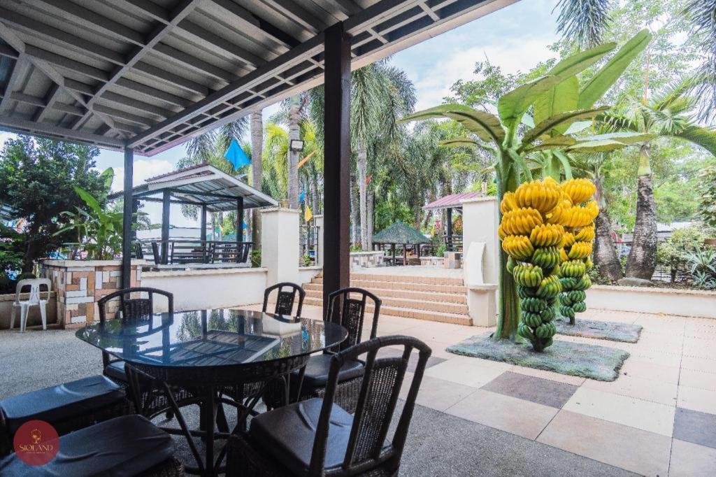 Quezon Premier Hotel - Candelaria Candelaria  Екстериор снимка