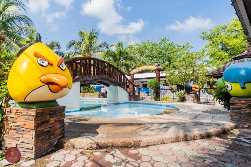 Quezon Premier Hotel - Candelaria Candelaria  Екстериор снимка