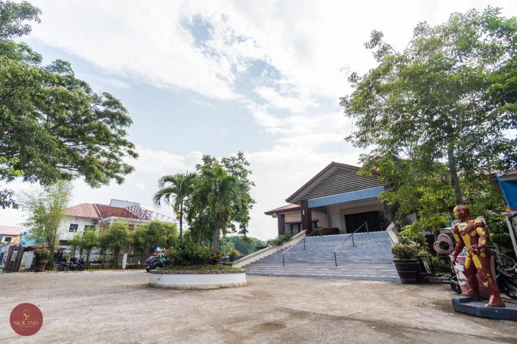 Quezon Premier Hotel - Candelaria Candelaria  Екстериор снимка