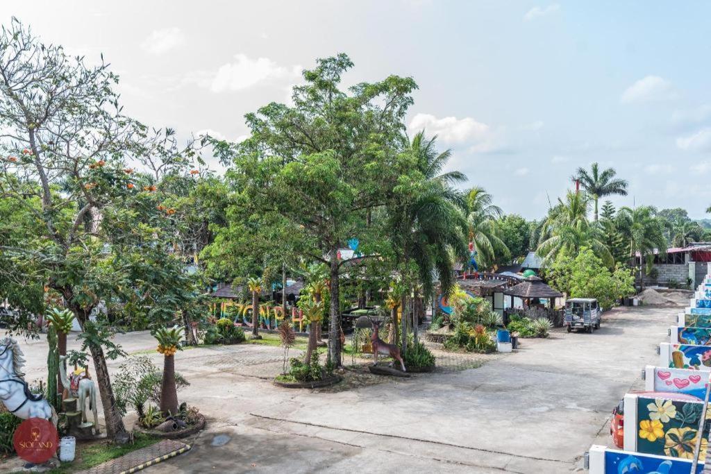 Quezon Premier Hotel - Candelaria Candelaria  Екстериор снимка