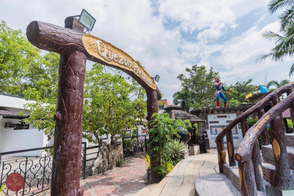 Quezon Premier Hotel - Candelaria Candelaria  Екстериор снимка
