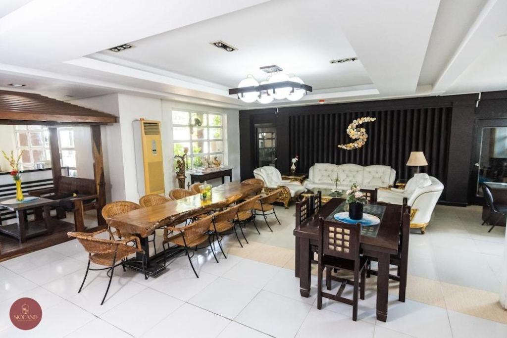 Quezon Premier Hotel - Candelaria Candelaria  Екстериор снимка