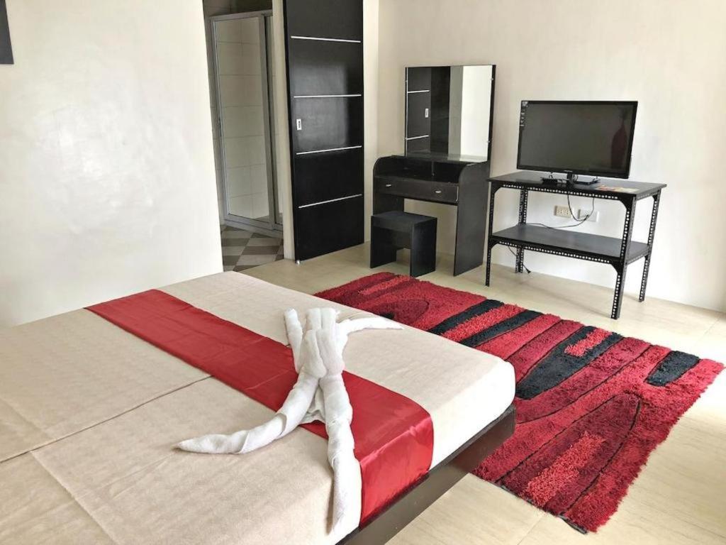 Quezon Premier Hotel - Candelaria Candelaria  Екстериор снимка