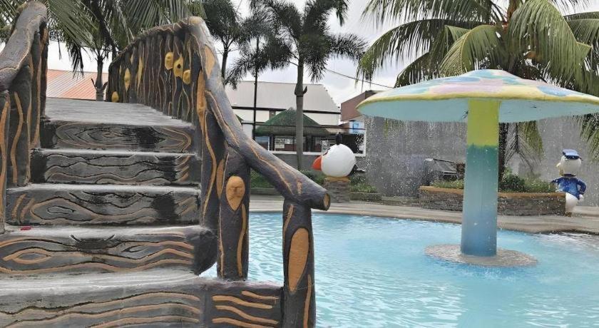 Quezon Premier Hotel - Candelaria Candelaria  Екстериор снимка