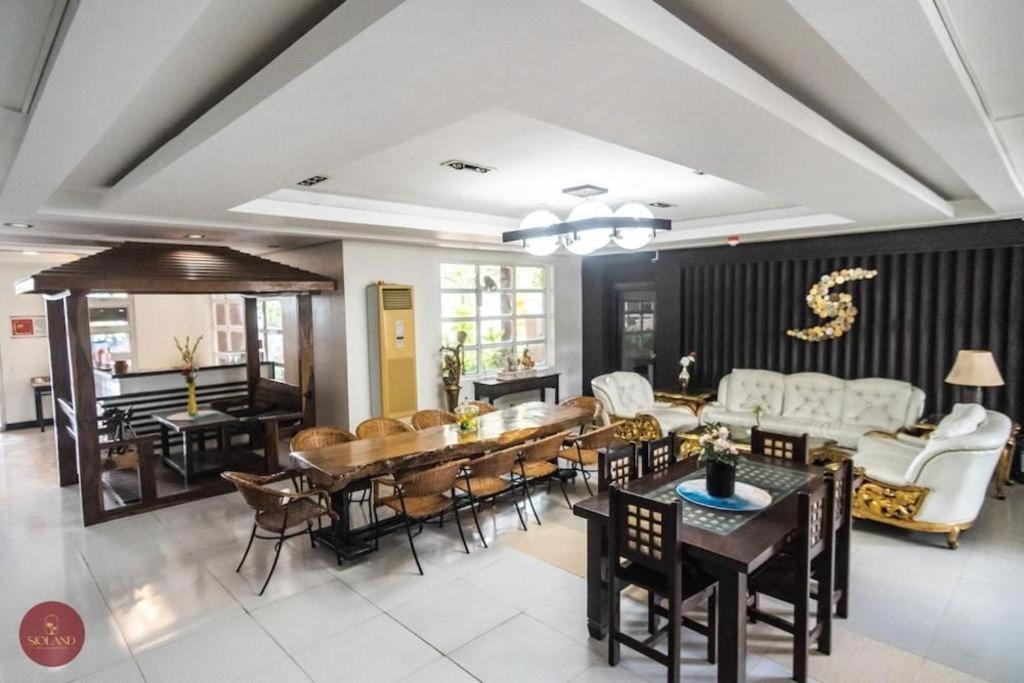 Quezon Premier Hotel - Candelaria Candelaria  Екстериор снимка