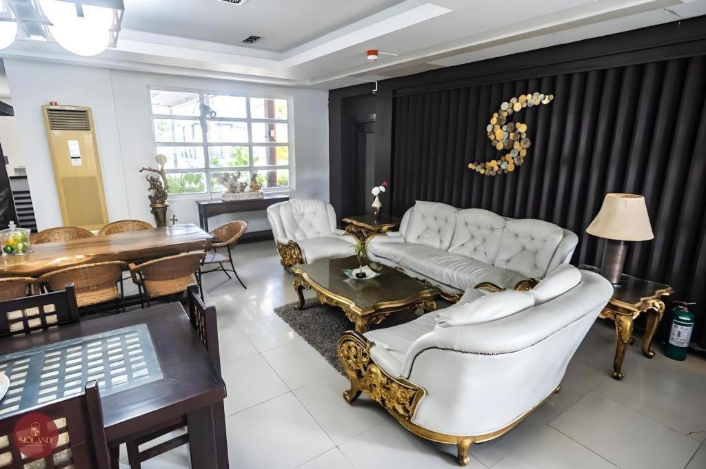 Quezon Premier Hotel - Candelaria Candelaria  Екстериор снимка
